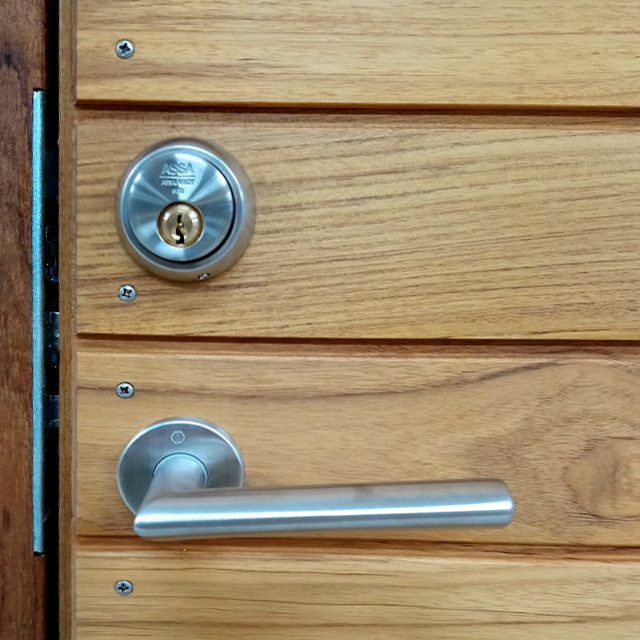complete lock and handle package for exterior doors